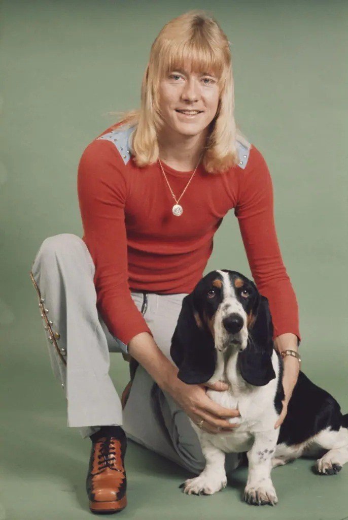 With her iconic blonde hairstyle, slicked back, this teen idol was adored by so many in the 1970s… But the way it all ended is so tragic that it’s difficult to describe… See comments below With her iconic blonde hairstyle, slicked back, this teen idol was adored by so many in the 1970s… But the way it all ended is so tragic that it’s difficult to describe