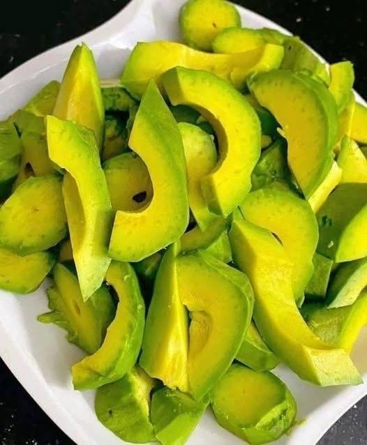 Doctors reveal that eating avocados causes… see more